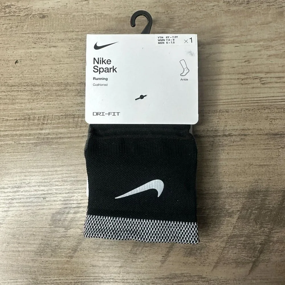 NWT Nike Dri-Fit Spark Cushioned Ankle Running Socks Wmn 7.5 -9 Men 6 -7.5